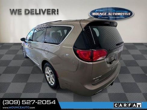 Used 2018 Chrysler Pacifica Touring-L Plus FWD image 17