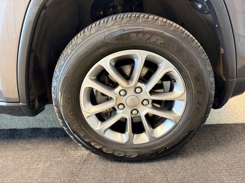 Used 2014 Jeep Grand Cherokee Limited AWD/4WD image 16