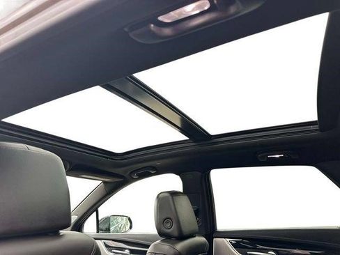Certified 2024 Cadillac XT5 Premium Luxury AWD/4WD image 11