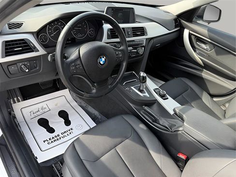 Used 2018 BMW 320i Sedan image 17