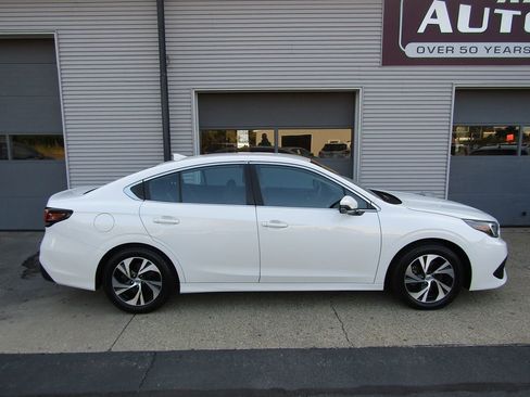 Used 2020 Subaru Legacy Premium image 2