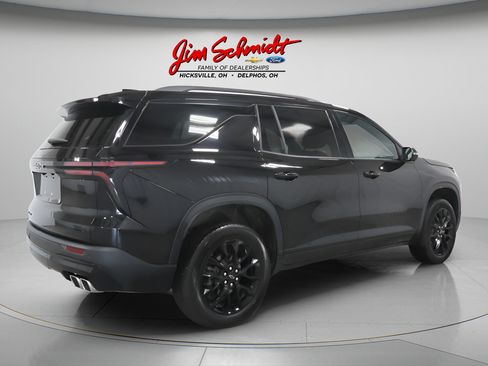 Used 2024 Chevrolet Traverse LT w/ Midnight/Sport Edition AWD/4WD image 6