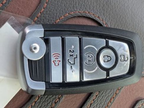 Used 2022 Ford F350 King Ranch w/ Tremor Off-Road Package image 31