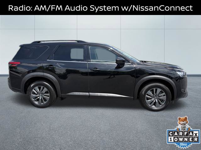 Used 2024 Nissan Pathfinder SV FWD image 2