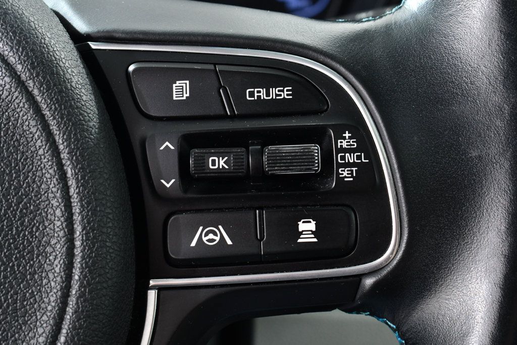 Used 2022 Kia Niro EX Premium FWD image 35