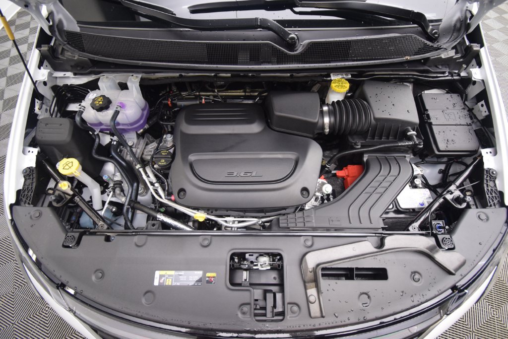 New 2027 Chrysler Pacifica Select FWD image 10