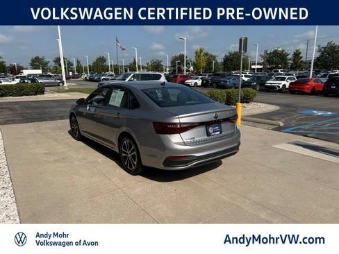 Used 2026 Volkswagen Jetta Sport FWD image 4