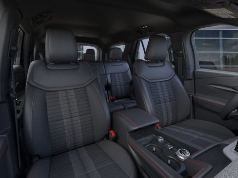 New 2026 Ford Explorer ST-Line w/ ST-Line Street Pack image 10