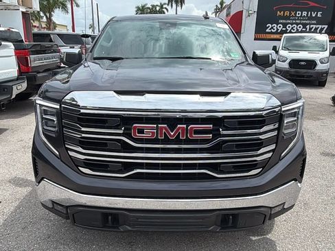 Used 2025 GMC Sierra 1500 SLT AWD/4WD image 1