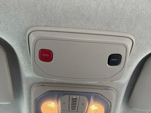 Used 2025 RAM ProMaster 2500 w/ Convenience Group image 25