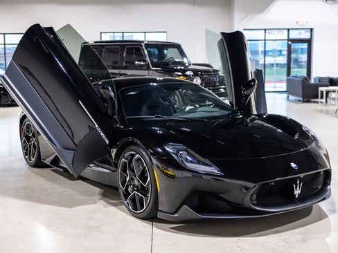 Used 2022 Maserati MC20 Coupe image 10