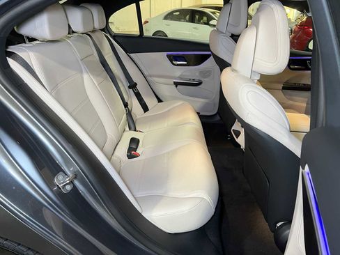 New 2025 Mercedes-Benz C 300 4MATIC Sedan image 12