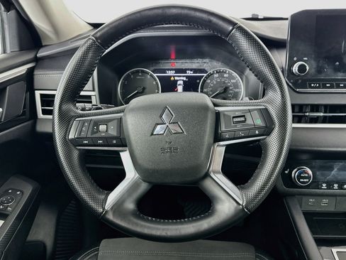 Used 2024 Mitsubishi Outlander SE AWD/4WD image 18