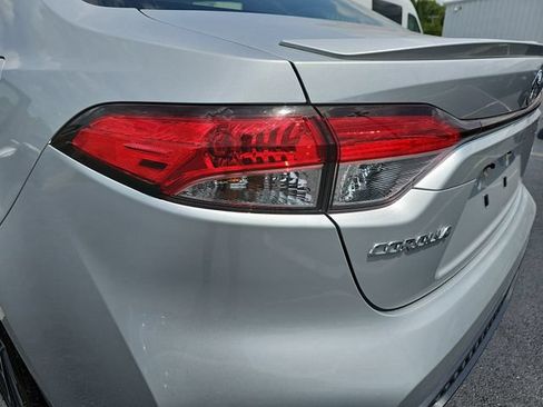 Used 2022 Toyota Corolla SE w/ Carpet Mat Package (TMS) FWD image 33