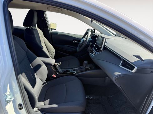 Used 2020 Toyota Corolla LE w/ LE Convenience Package image 19