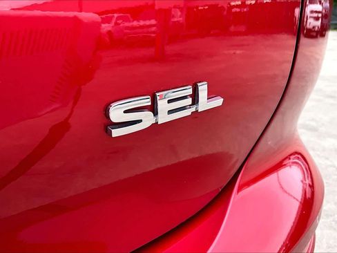 Used 2023 Mitsubishi Outlander SEL image 9