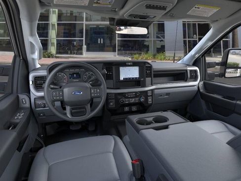 New 2026 Ford F550 2WD Crew Cab Super Duty image 9