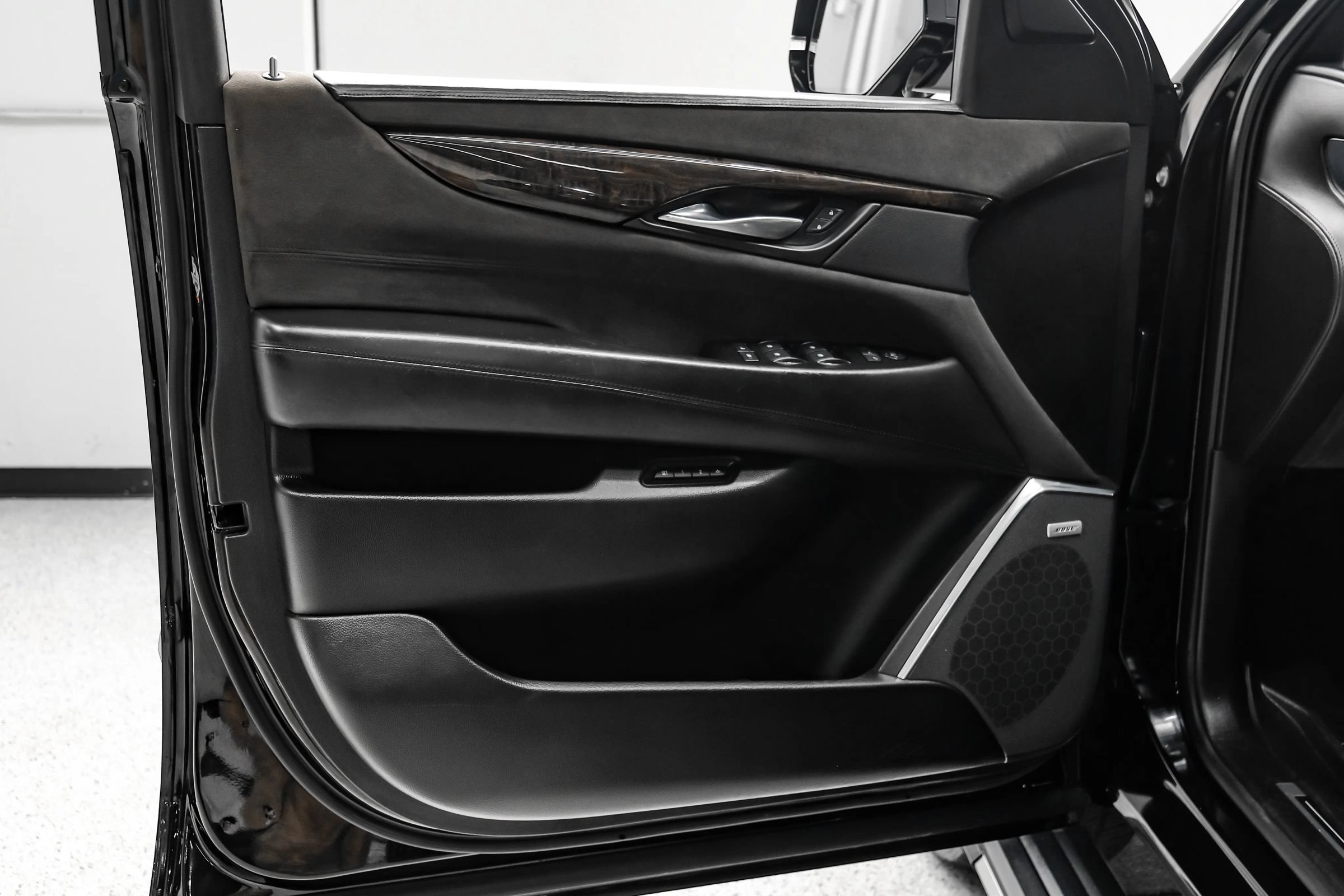 Used 2016 Cadillac Escalade Platinum AWD/4WD image 52