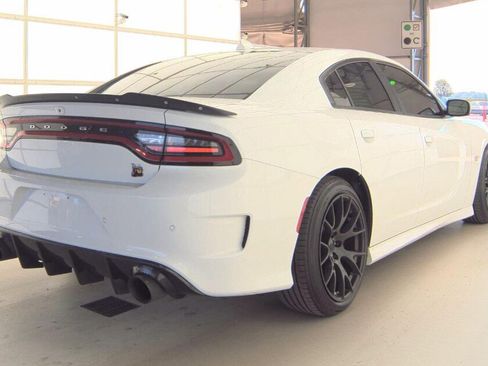 Used 2019 Dodge Charger Scat Pack w/ Plus Group RWD image 3