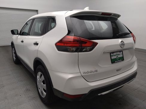 Used 2017 Nissan Rogue S FWD image 5