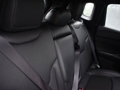 Used 2025 Jeep Compass Trailhawk AWD/4WD image 27
