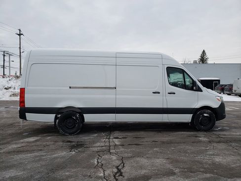 New 2026 Mercedes-Benz Sprinter 2500 image 10