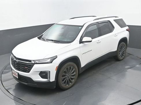 Used 2023 Chevrolet Traverse RS image 16