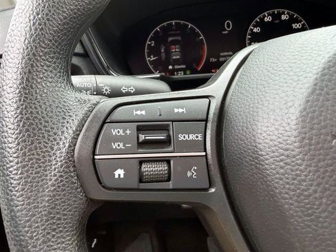 Used 2025 Honda CR-V EX image 23