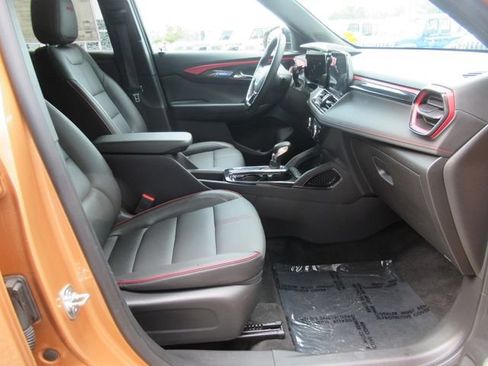 Used 2024 Chevrolet TrailBlazer RS FWD image 10