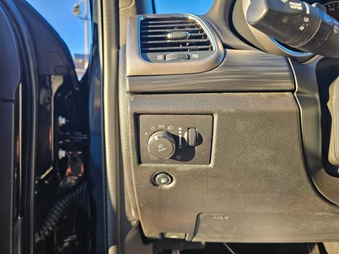 Used 2021 Jeep Grand Cherokee Laredo X AWD/4WD image 31