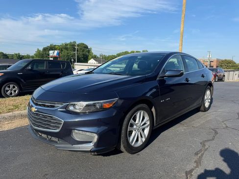 Used 2016 Chevrolet Malibu LT FWD image 3