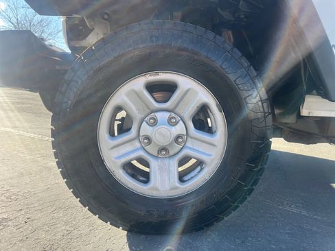 Used 2010 Jeep Wrangler Unlimited Sport image 10