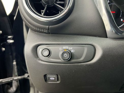 Used 2023 Chevrolet Blazer LT FWD image 18