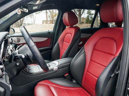 Used 2021 Mercedes-Benz GLC 300 4MATIC image 18