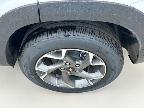 New 2026 Chevrolet Trax LT w/ Driver Confidence Package FWD image 31