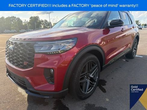 Used 2025 Ford Explorer ST AWD/4WD image 2