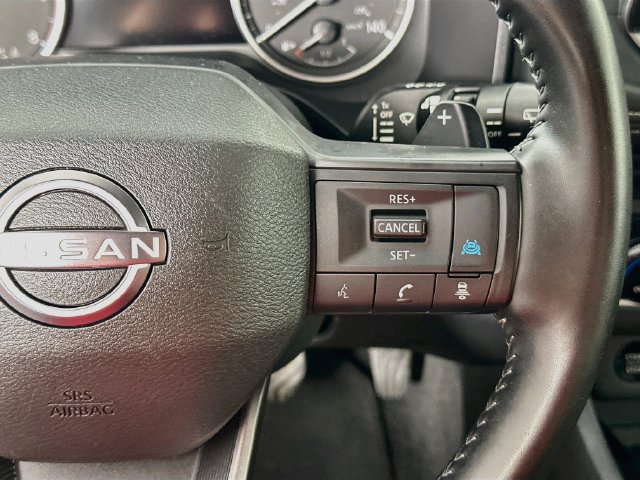 Used 2025 Nissan Rogue SV AWD/4WD image 29