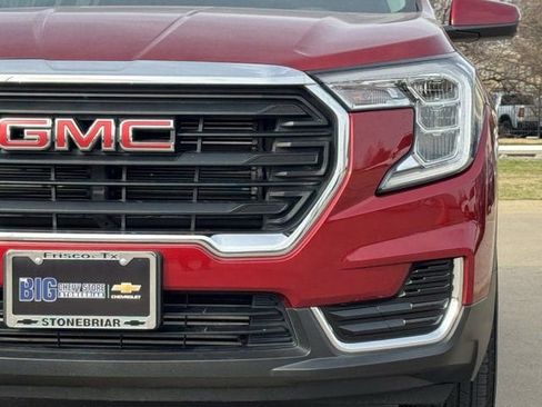 Used 2023 GMC Terrain SLE w/ Driver Convenience Package image 10