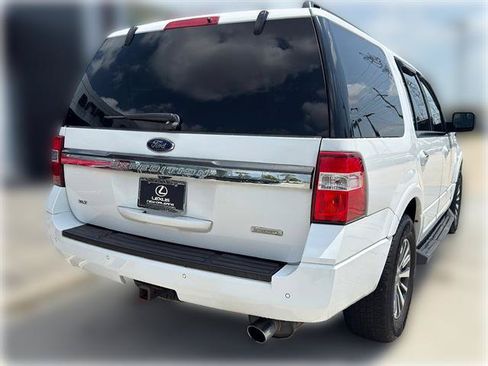 Used 2017 Ford Expedition XLT RWD image 7