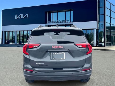 Used 2021 GMC Terrain SLT w/ Elevation Edition image 11