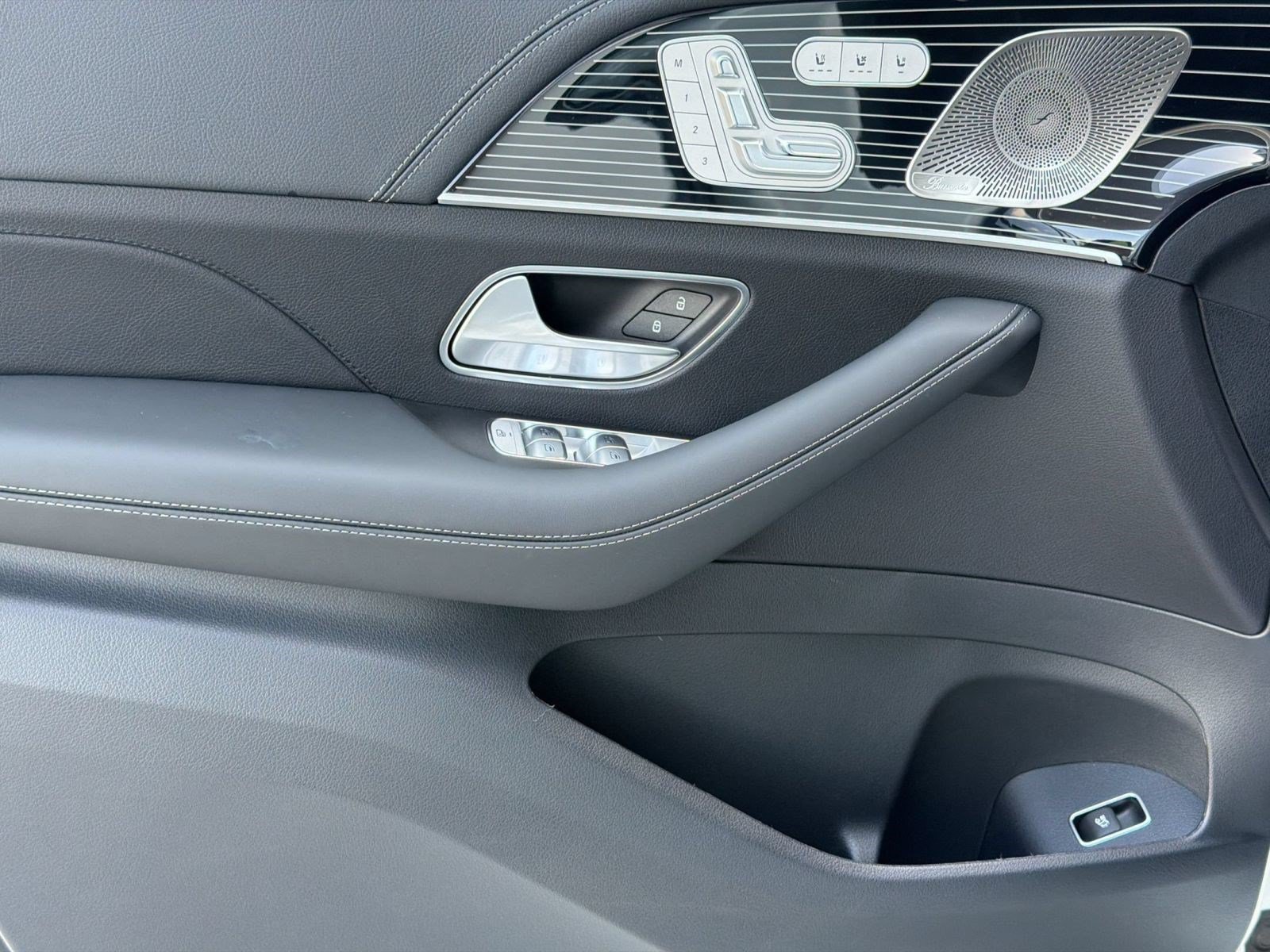 New 2026 Mercedes-Benz GLS 450 4MATIC image 14