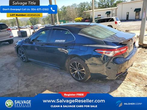 Used 2018 Toyota Camry SE image 3