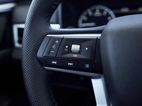 Used 2025 Mitsubishi Outlander SE image 33