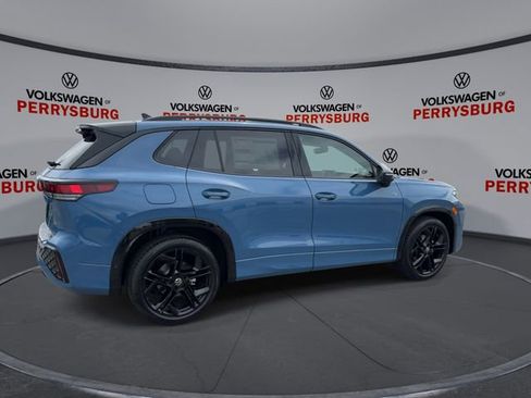 New 2026 Volkswagen Tiguan SE R-Line FWD image 8