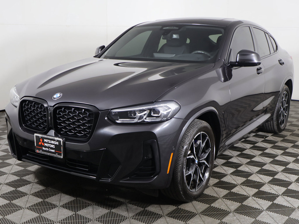 Used 2025 BMW X4 xDrive30i AWD/4WD image 11