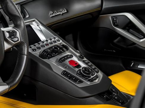 Used 2015 Lamborghini Aventador LP 700-4 AWD/4WD image 21