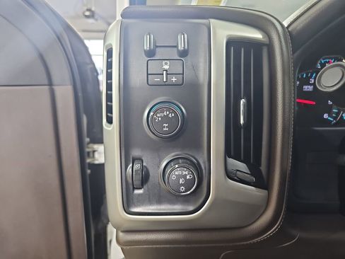 Used 2018 GMC Sierra 1500 SLT image 31