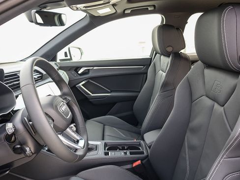 New 2025 Audi Q3 2.0T Premium image 24