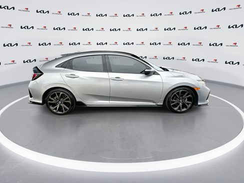 Used 2019 Honda Civic Sport image 9