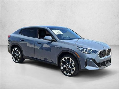 New 2026 BMW X2 xDrive28i w/ Convenience Package AWD/4WD image 7
